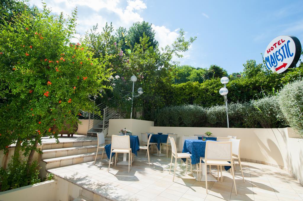 Hotel Majestic Gabicce Mare Luaran gambar